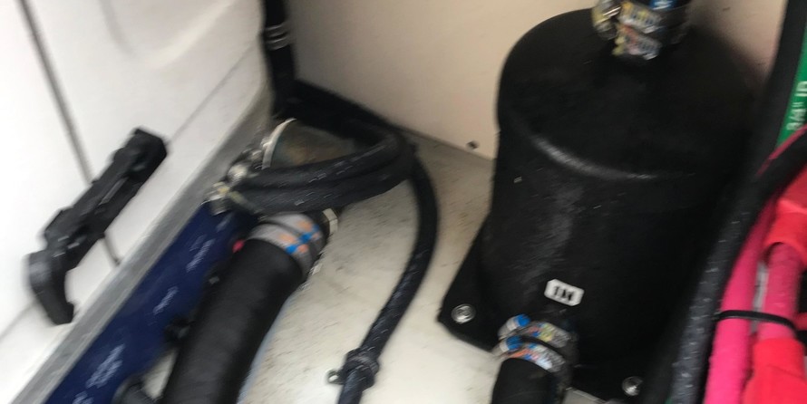 Grady-White Freedom 335