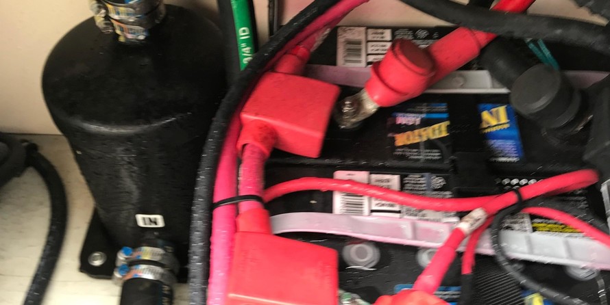 Grady-White Freedom 335