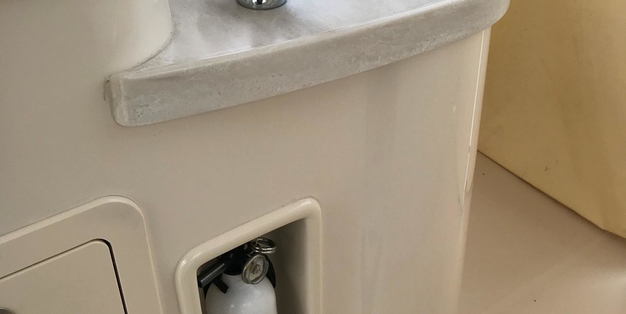 Grady-White Freedom 335