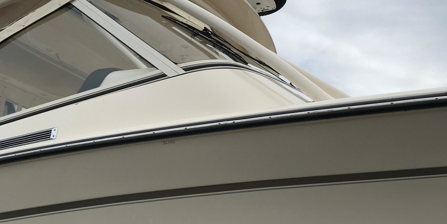 Grady-White Freedom 335