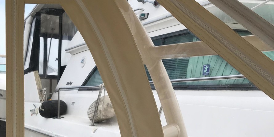 Grady-White Freedom 335