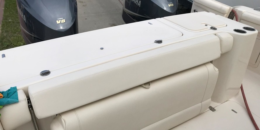 Grady-White Freedom 335