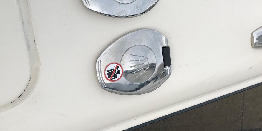 Grady-White Freedom 335