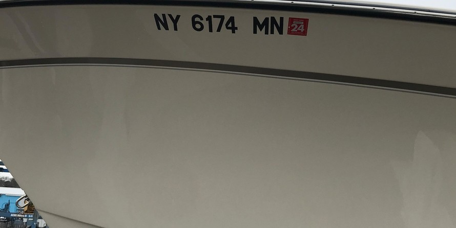 Grady-White Freedom 335