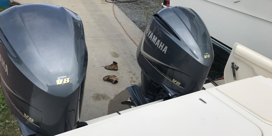 Grady-White Freedom 335