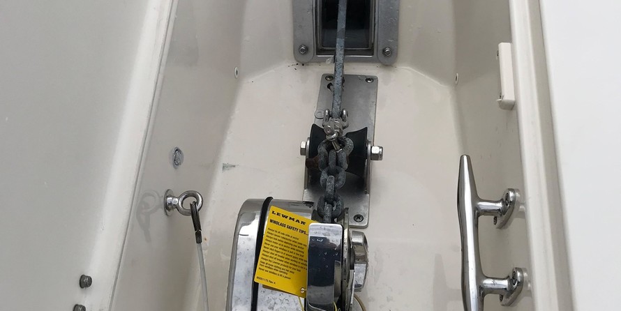 Grady-White Freedom 335