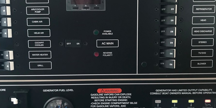 Grady-White Freedom 335