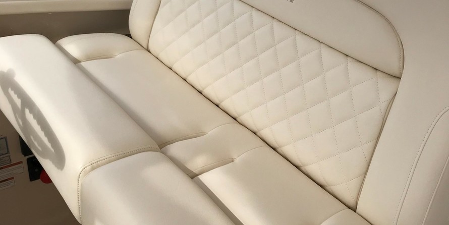 Grady-White Freedom 335