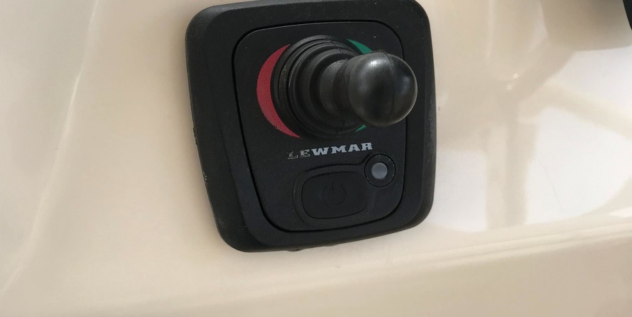 Grady-White Freedom 335