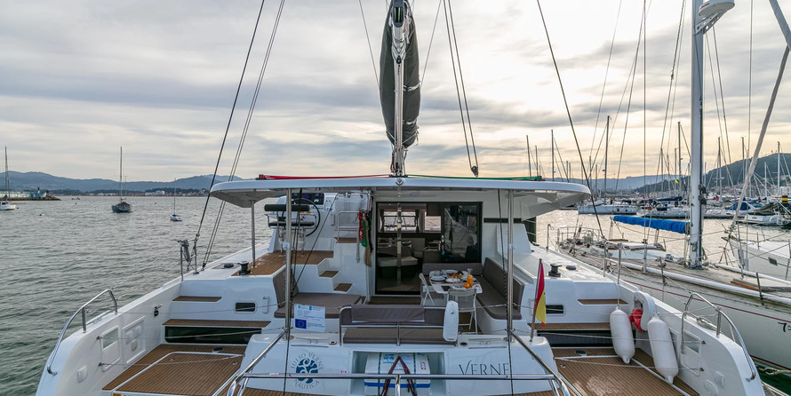 Lagoon 42