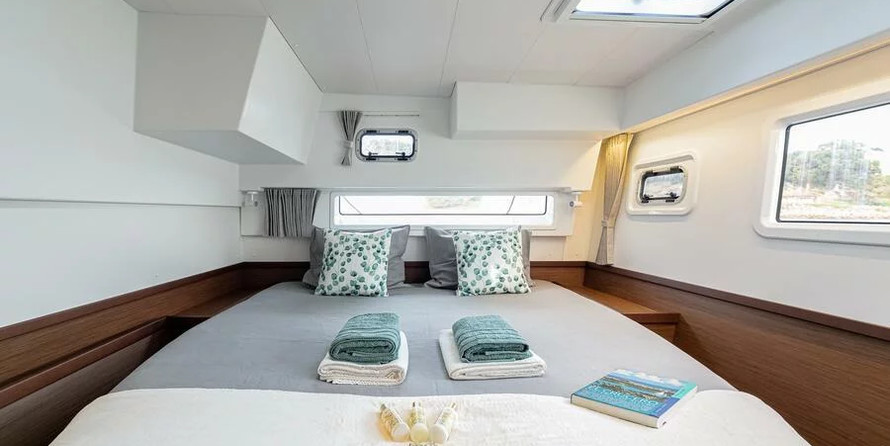 Lagoon 42