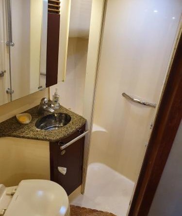 Sea ray 420 sedan bridge