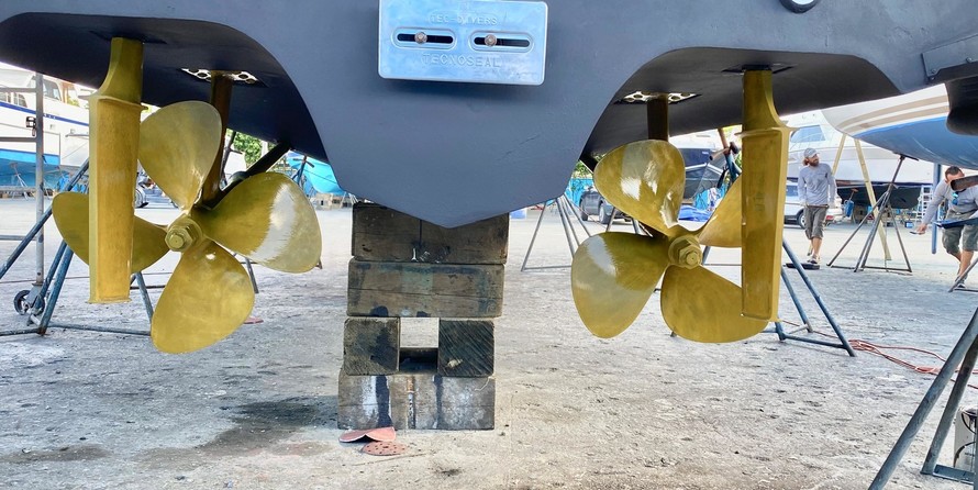 Sea ray 420 sedan bridge