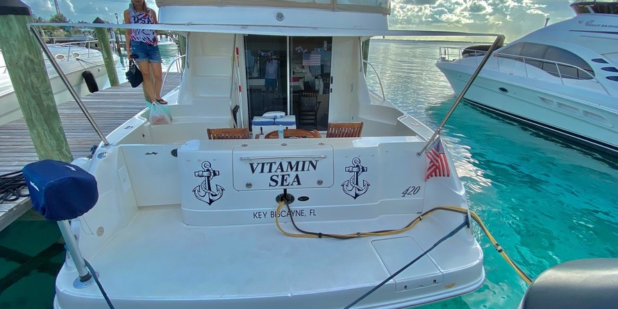 Sea ray 420 sedan bridge