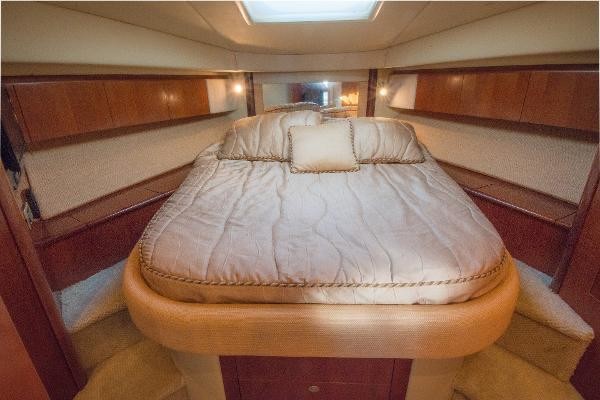 Sea ray 420 sedan bridge