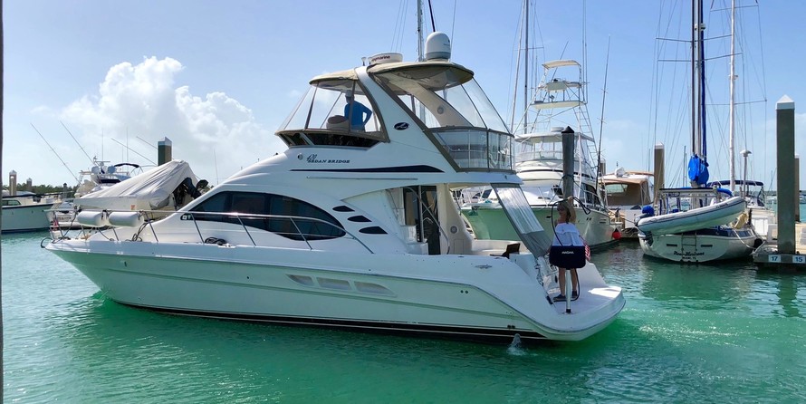 Sea ray 420 sedan bridge