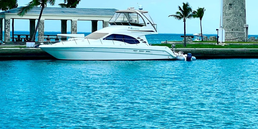 Sea ray 420 sedan bridge