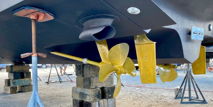 Sea ray 420 sedan bridge