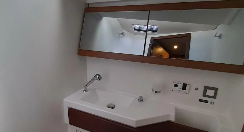 Beneteau Oceanis 46.1