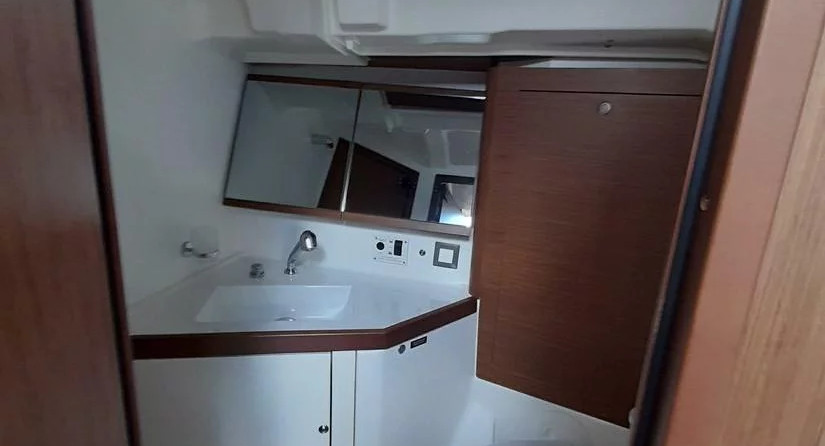 Beneteau Oceanis 46.1