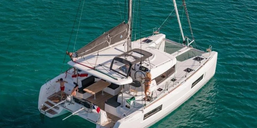 Lagoon 40