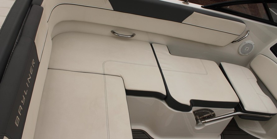 Bayliner VR5 BOWRIDER