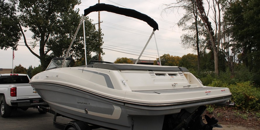 Bayliner VR5 BOWRIDER