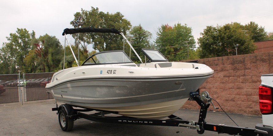 Bayliner VR5 BOWRIDER