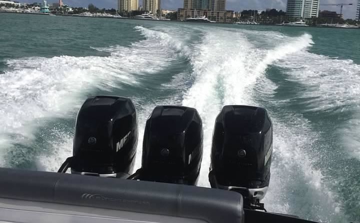 Midnight Express 37 Cabin