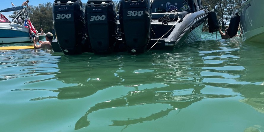 Midnight Express 37 Cabin