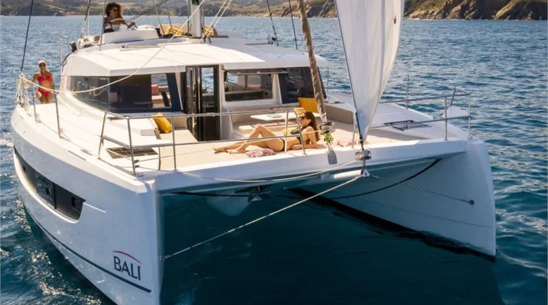 Bali 4.2 (4+1Cab)