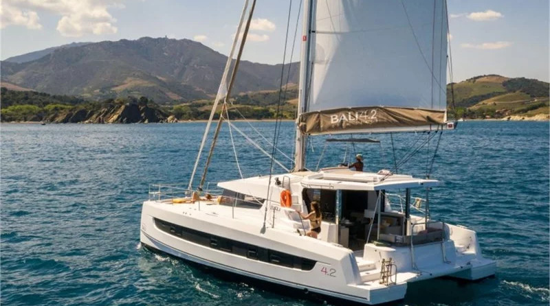 Bali 4.2 (4+1Cab)