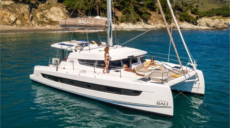 Bali 4.2 (4+1Cab)