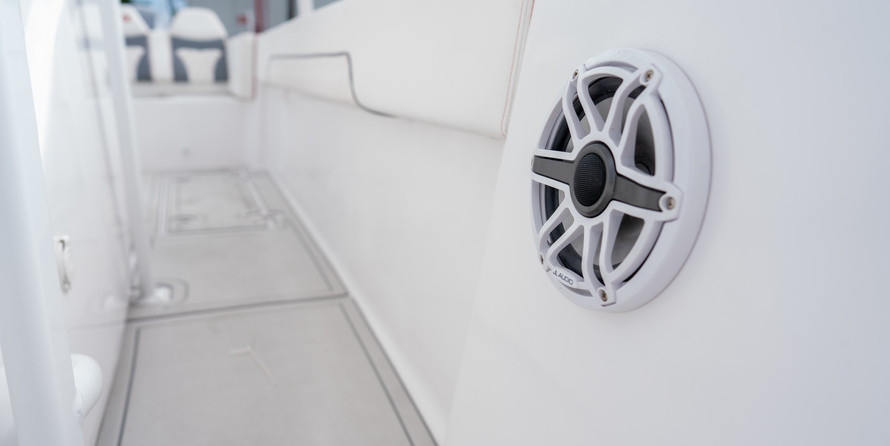 River Hawk Offshore 27