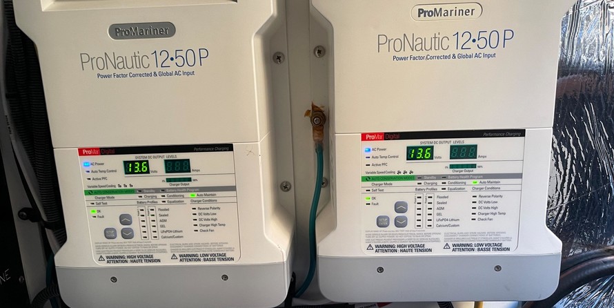 Cruisers Yachts 48 Cantius