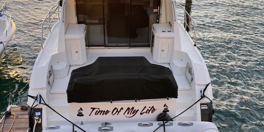 Cruisers Yachts 48 Cantius