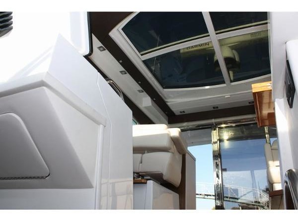 Cruisers Yachts 48 Cantius