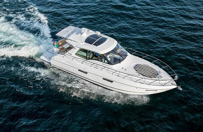 Cruisers Yachts 48 Cantius