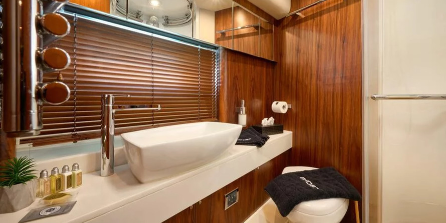 Sunseeker Predator 72