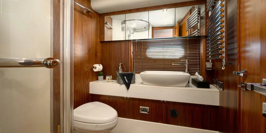 Sunseeker Predator 72