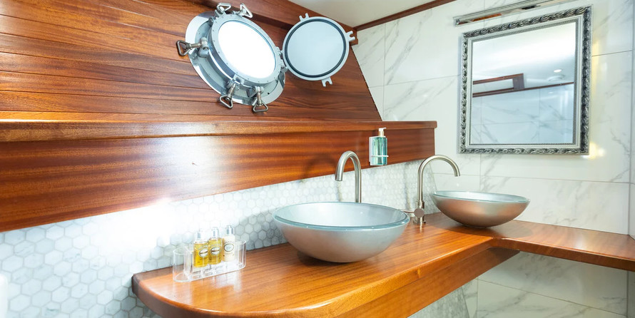 Feadship Gallant Lady