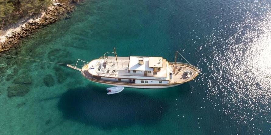 Feadship Gallant Lady