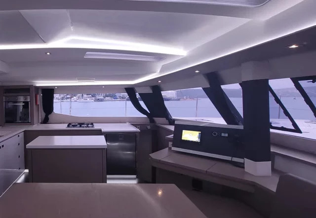 Fountaine Pajot Saba 50