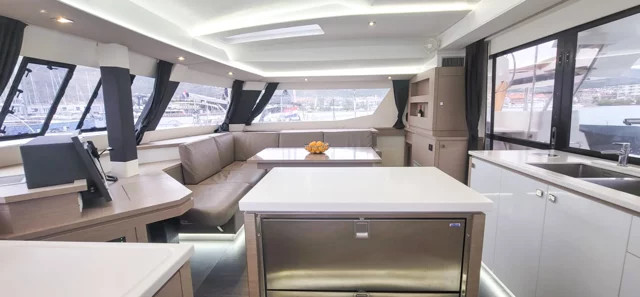 Fountaine Pajot Saba 50