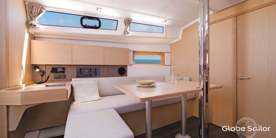 Beneteau Oceanis 38.1