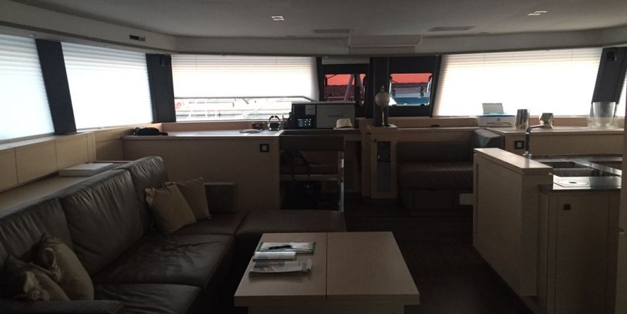 Fountaine Pajot Lucia 40