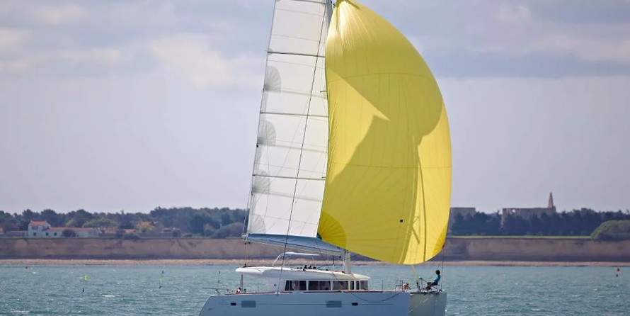 Lagoon 400 - 4 + 2 cab.