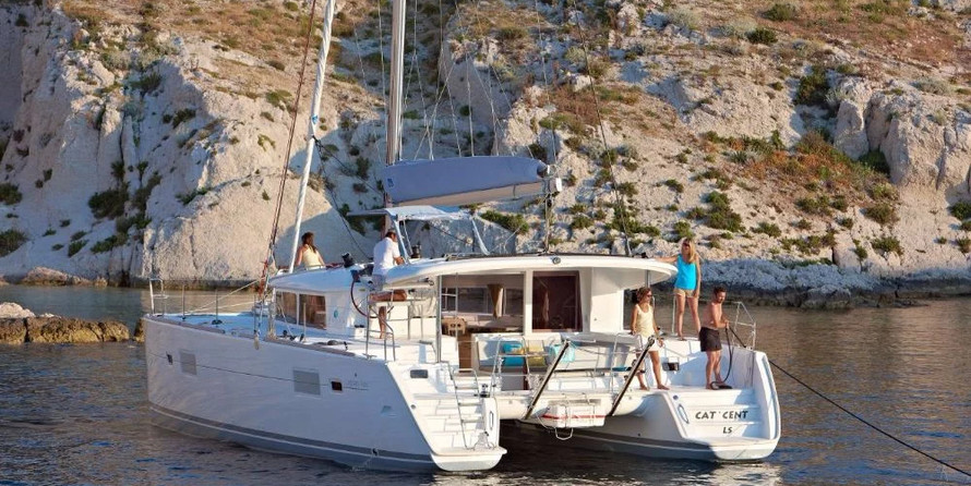 Lagoon 400 - 4 + 2 cab.