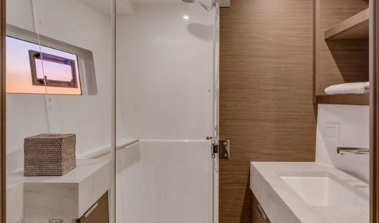 Lagoon 40 - 4 + 2 cab