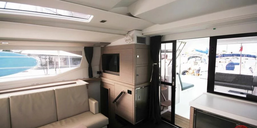 Fountaine Pajot Saona 47